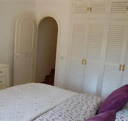 Lovely Townhouse, Swimming Pool Holiday home
