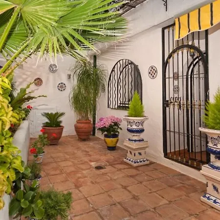 Holiday home Lovely Townhouse, Swimming Pool *