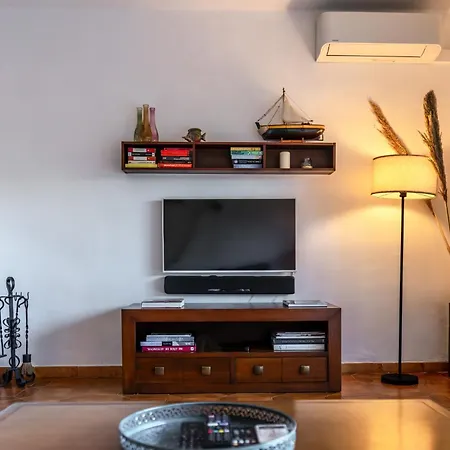 Lovely Townhouse, Swimming Pool Holiday home